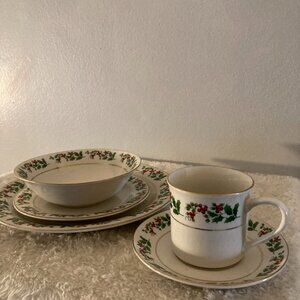 Gibson Designs Christmas Charm-Delight-Holiday-Harmony (5) Pc Place Setting